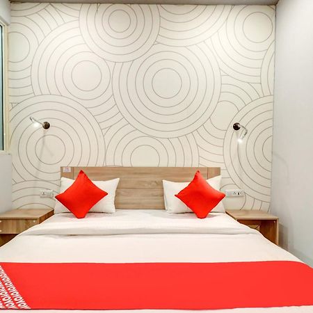 Hotel O Jps Grand Hotel Nowe Delhi Zewnętrze zdjęcie