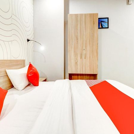 Hotel O Jps Grand Hotel Nowe Delhi Zewnętrze zdjęcie
