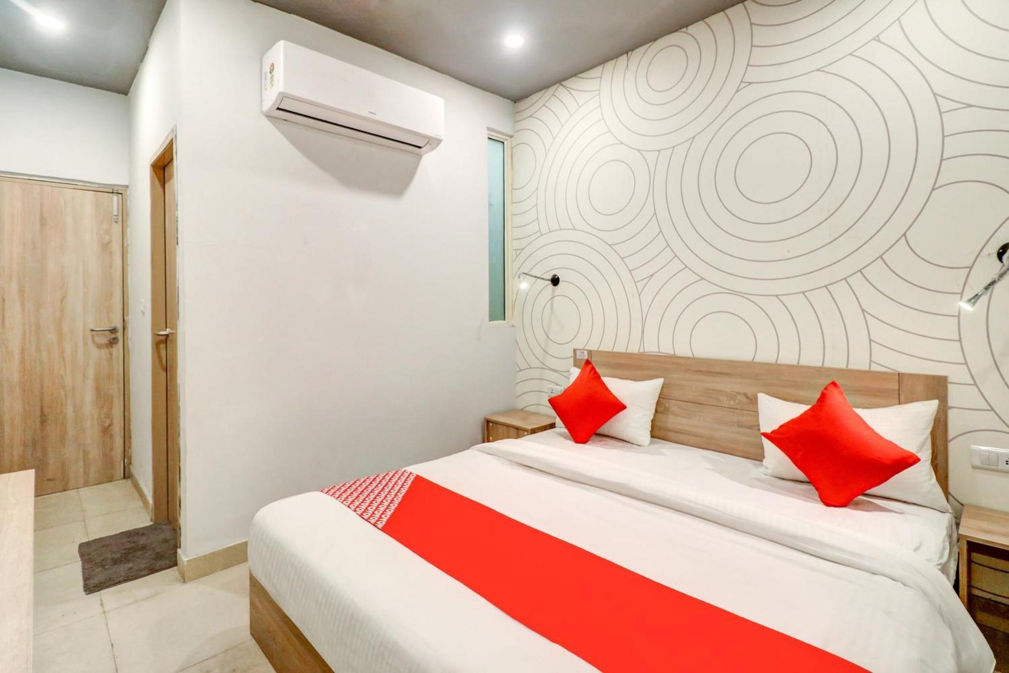 Hotel O Jps Grand Hotel Nowe Delhi Zewnętrze zdjęcie