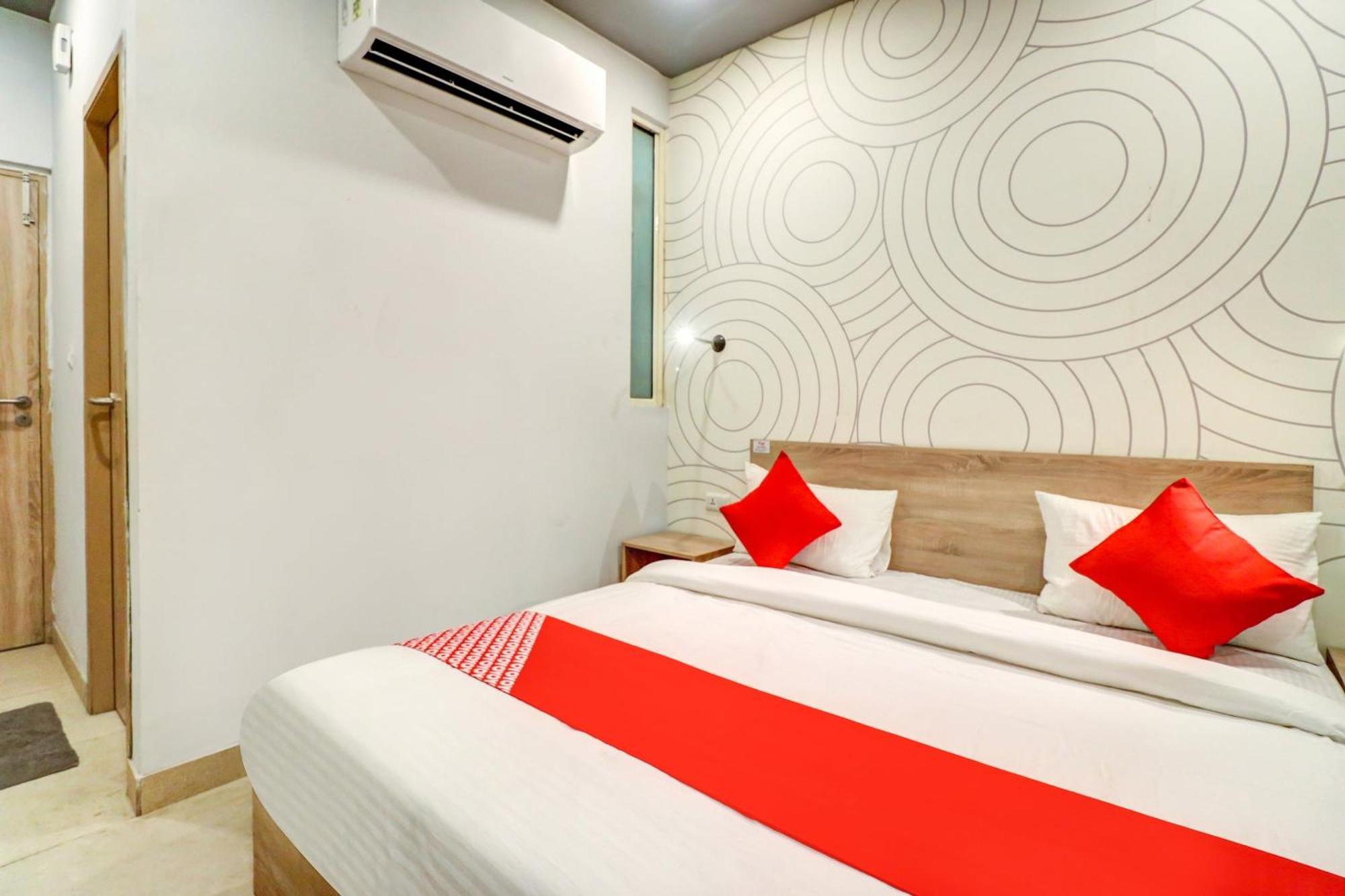 Hotel O Jps Grand Hotel Nowe Delhi Zewnętrze zdjęcie