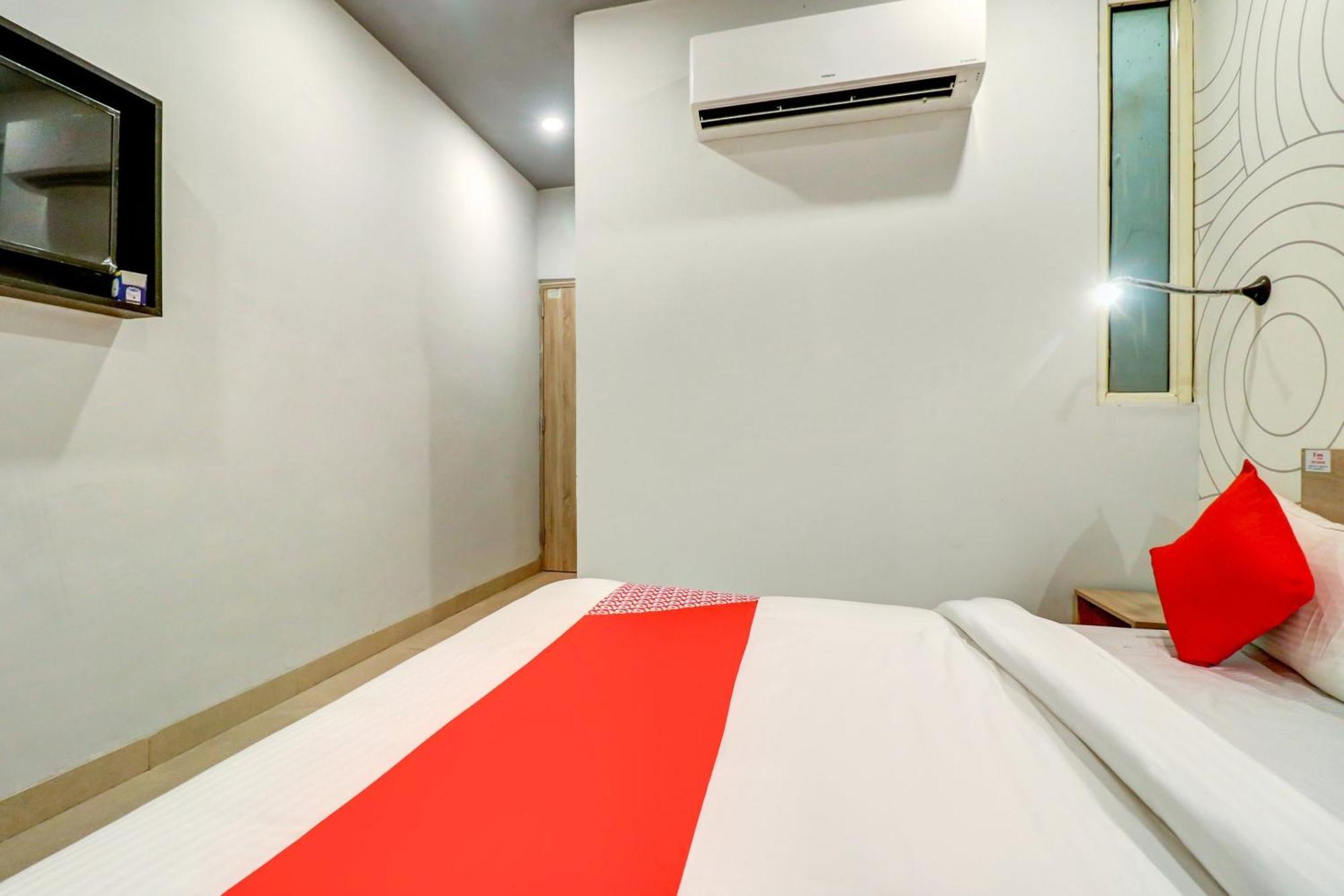 Hotel O Jps Grand Hotel Nowe Delhi Zewnętrze zdjęcie