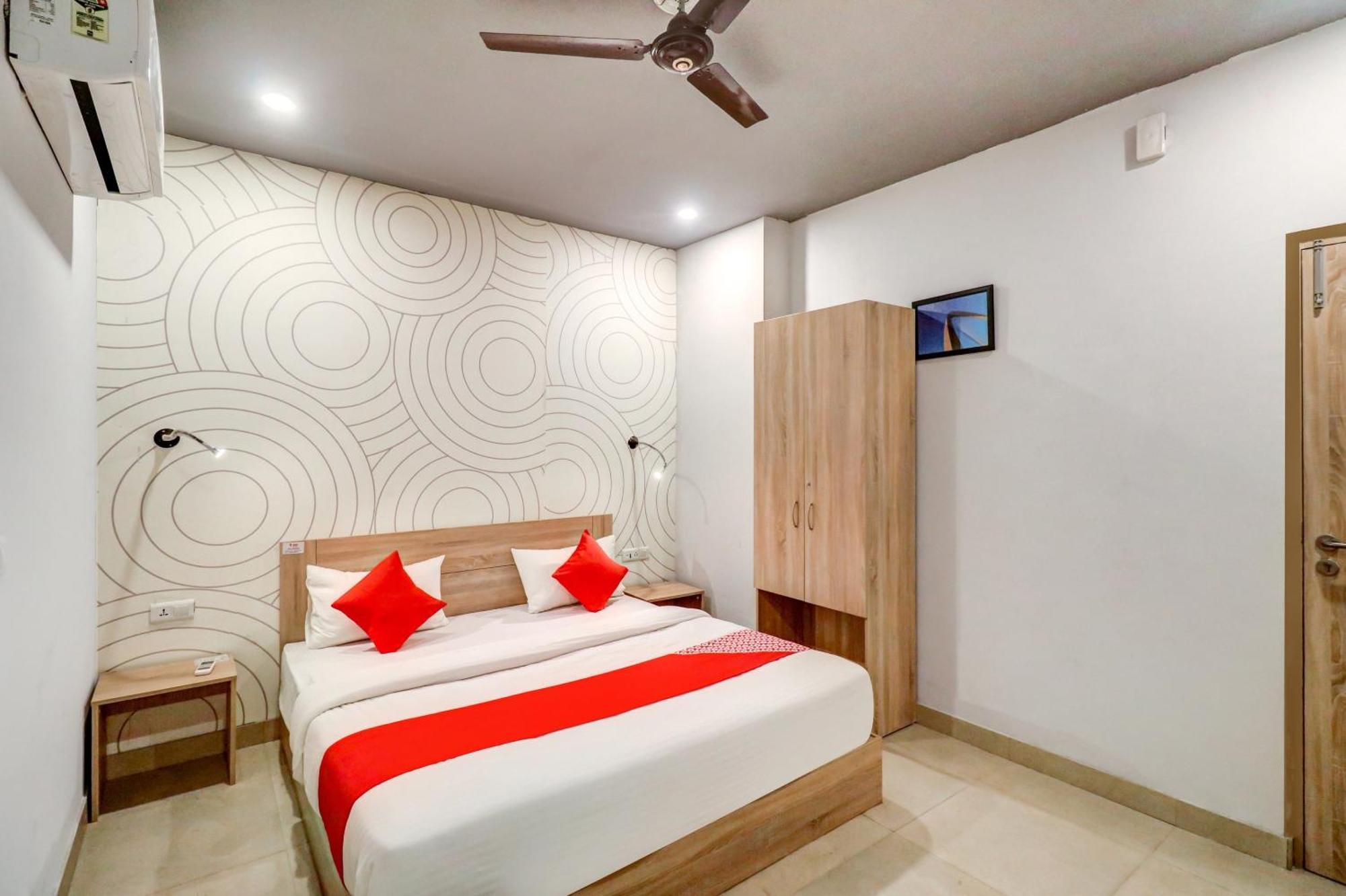 Hotel O Jps Grand Hotel Nowe Delhi Zewnętrze zdjęcie
