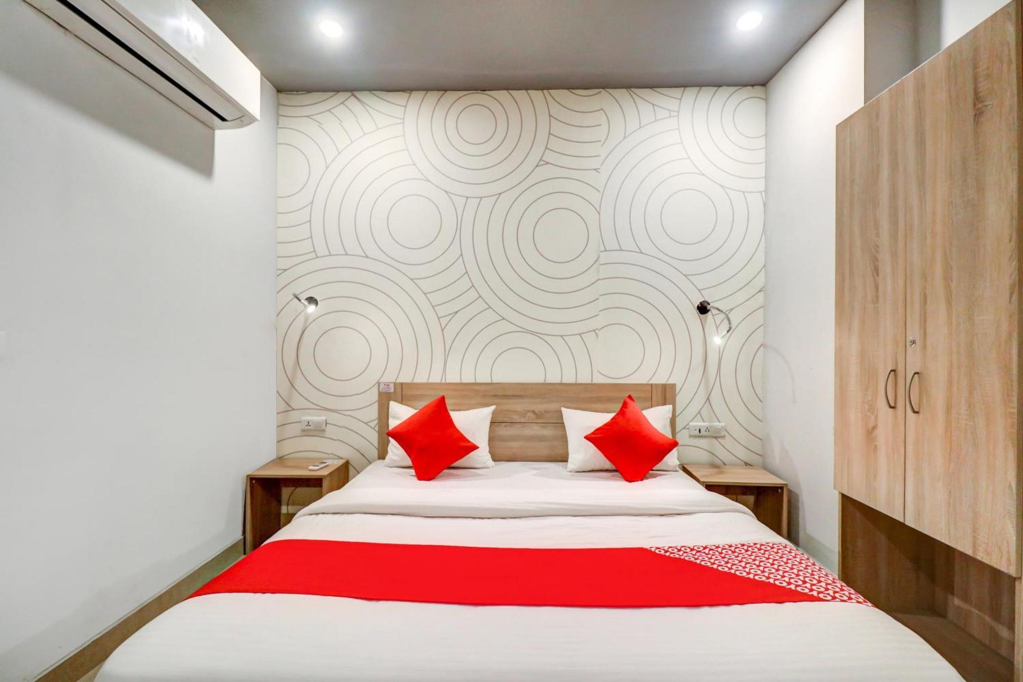 Hotel O Jps Grand Hotel Nowe Delhi Zewnętrze zdjęcie